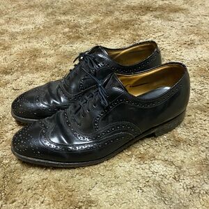 Mens Johnston & Murphy Wingtips SIZE 8.5